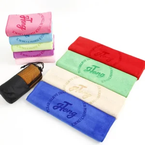 Custom Logo Soft Pet Microfiber Towel Good Water Absorption Quick Drying for Cat Dog Hair Bath Towel