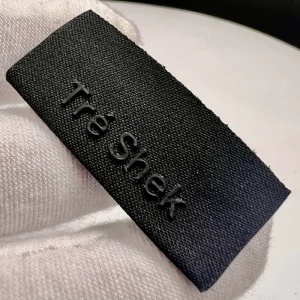 Custom Luxury 3D Silicone Labels Clothing Labels Soft Washable Labels for Tops Pants Dresses Bags