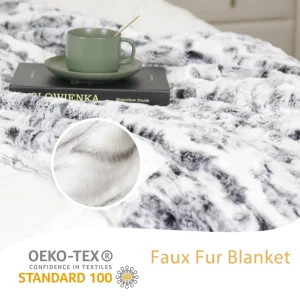 Custom Luxury Faux Fur Knitted Throw Blanket Eco friendly 100% Polyester Anti Pilling All Season for Sofa