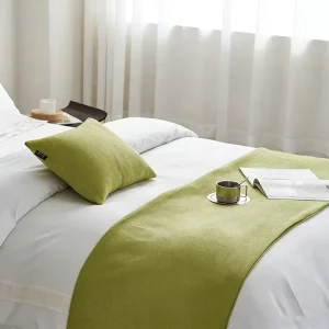Custom Luxury Hotel Bedding Set 100% Linen 300TC Cotton Filled Green Bed Runner
