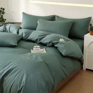 Custom Modern Four Piece Home Furnishing Set Colorful Solid 300tc Polyester Wrinkle Resistant Comforter Cover Bedding