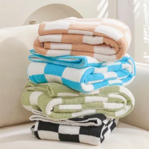 Custom Plaid Baby Polyester Acrylic Jacquard Knitted Throw Blanket OEKO TEX Certified Eco friendly European Style for