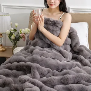 Custom Printed Gray Furry Polyester Fluffy Rabbit Bubble Faux Fur Fabric Ruched Minky Baby Plush Blanket for Winter
