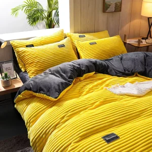 Custom Solid Design King Queen Size 4pcs Flannel Duvet Cover Bed Sheet Winter Thick Quilt Bedding Set for Home Hotel
