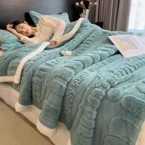 Custom Solid Fuzzy Clipping Carving Fannle Fleece Blankets Cozy Heavy Couple Blanket Throw for Bed Winter Double Queen King Size