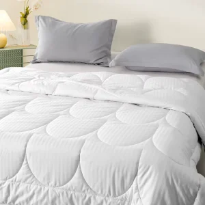 Custom Warm and Comfortable All Season 100% Cotton Casing Box Stitched Down Alternative Fiber Comforter