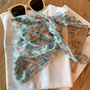 Custom Watercolor Rose Printed Cotton Bandana Decor Hair Scarf Neckerchief Versatile Handkerchief for Vacation Photography