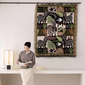 Custom Woven Eco Friendly 100%Polyester Four Seasons Home Use Cartoon Pattern Jacquard Tapestry Blanket Anti Pilling Tassel Edge