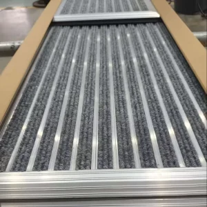 Customizable Size Aluminum Alloy Entrance Door Mat Anti Slip Reversible Cleaning Feature Office Use