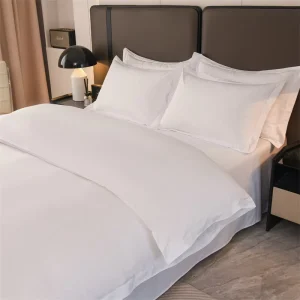 Customize Four Piece 200TC Comforter Sets Bedding Luxury Designer Quilted Wedding Bedding Set for Hotel