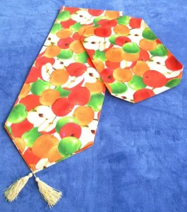 Customized European Style Woven Table Runner Pad with Printed Designs Reusable for Home Hotel Use