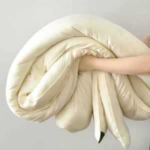 Customized Fluffy Super Soft Marshmallow Cloud Comforter Polyester Fill Modern Style Breathable Cozy Bed Home Hotel Use Quilt