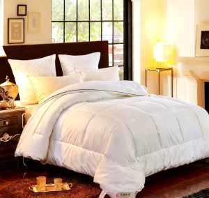 Customized Hotel Bedding Soft Quilts and Duvets for Hotel