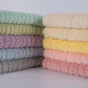 Customized Jacquard 100% Polyester Woven Breathable Lightweight Comfortable Velvet Home Clothing Pajamas Blankets Fabric