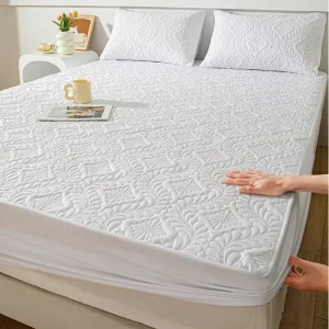 Customized Jacquard Bedding Set Breathable Machine Washable Bed Sheet Bedspread Pillowcase Mattress Protector for King Size Bed