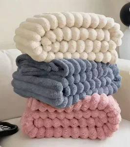 Customized Luxury Flannel Fleece Throw Blanket Solid Knitted Ribbed Sofa Bed Blanket Comfortable Lightweight Design