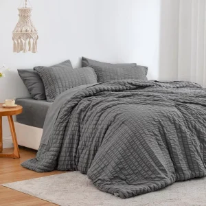 Customized Popular Seersucker Duvet Cover Set Ultra soft Microfiber Solid Bedding Set Home Hotel Bed Linens 3 in 1 Set