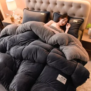 Customized Ultra Soft Double Quilt Winter Warm Comforter Thickened Quilt Bedding Set Comforter