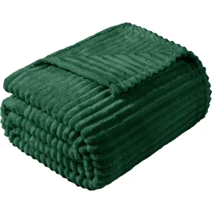 Customized Warming Cozy Other Blankets Soft Fluffy Flannel Fleece Blankets in Bulk Warm Thick Plush Blankets for Winter