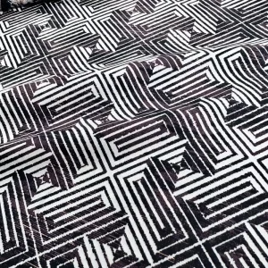 Customized Woven 100% Cotton Combed Fabric Breathable Soft Cotton Poplin Plain Weave Printed Fabric for Shirts Uniform