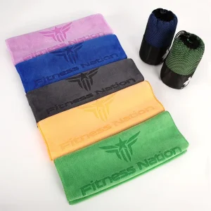 Customized logo Microfiber Household Towel Fast Delivery Microfiber Gym Towel Football Club Towel Outdoor Towel