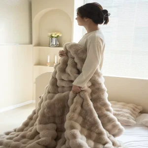 Double-sided Knitted 100% Polyester Rabbit Fleece Solid Color Faux Fur Plush Eco-Friendly All-Season Soft Warm Throw Blanket for