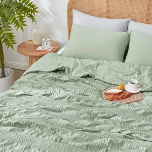 Durable Tear Resistant Classic Seersucker Pattern Reversible Design Cooling Comforter Quilt Woven Technics