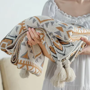 Eco-Friendly Europe Style Woven 100% Acrylic Raschel Blanket 2.5-3kg Four Seasons Use Home Decor Customizable