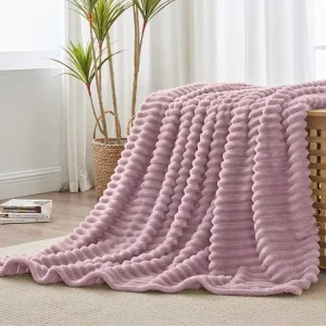 Eco Friendly Luxury Flannel Blanket Ultra Soft Skin Friendly Plush Texture Customizable for Cozy Leisure All Season