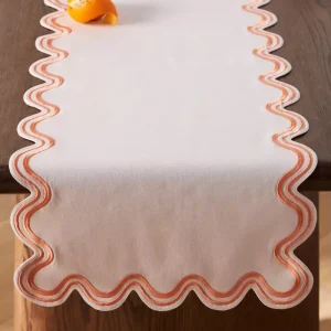 Eco Friendly Modern Style Double Cotton Jacquard Table Runner Scalloped