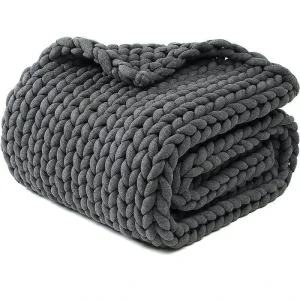 Eco Friendly Modern Super Thick Warm Cozy No Shedding Braided Cable Knit Chunky Yarn Chenille Four Seasons Blanket