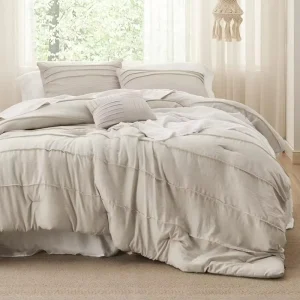 Elegant Beige Pinch Pleat 4 Pc Bedding Set All Season Down Alternative Queen Comforter Set for Home Bedroom Use