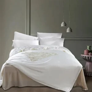 Embroidery Printed Modern Bedspread Bedding Set Quilted Travel Pouch Comforter Sets Customised Size Ivory White Home Hotel