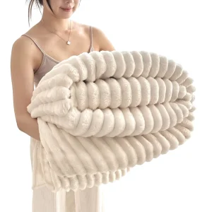 Factory 230gsm 100% Polyester Woven Flannel Fleece Fabric 3cm Solid Color Ribbed Throw Blanket Ready Ship Four Seasons