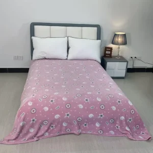 Factory Bulk Customization Pink Cartoon Patterns Portable Super Soft and Comfortable Flannel Blanket Suitable for All Seasons