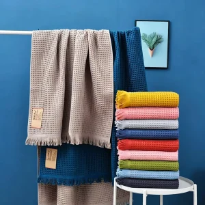Factory Direct 100% Cotton Waffle Weave Blanket Large-size Jacquard Bath Towel Soft Shawl-style Towel Home Travel Beach Towel