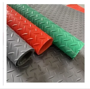 Factory Direct Modern Heavy Duty PVC Garage Floor Mat Non Slip Interlocking Eco Friendly Waterproof Warehouse Flooring Tiles