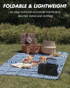 Factory Direct Portable Moisture Proof Plastic Woven PP Non Slip Reversible Washable Pipe Tent Plush Travel Camping Rug Set