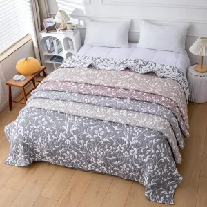 Factory Direct Portable Woven Four Seasons Home Travel Blanket Cotton Polyester Foldable Custom Pattern for Camping Airplane