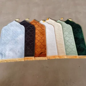 Factory Direct Pray Rug Gift Sets Islamic Prayer Carpets Customized Coloring Soft Praying Mats Raschel Mat Prayer