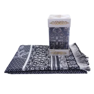 Factory Direct Sale Ramadan Special Gift Box Polyester Muslim Prayer Mat Slim and Portable for Travel and Home Use