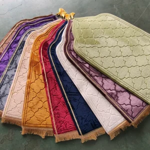 Factory Direct Sales Muslim Embossed Worship Blanket Prayer Mat Islamic Prayer Rug with Tassels