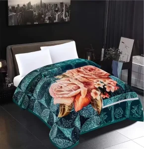 Factory Manufacturer Comfortable Lasher Folded 100% Polyester Raschel Winter Blanket for Home