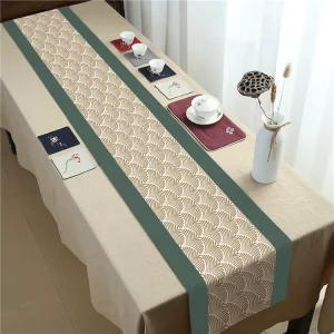 Factory Price Custom OEM Printed Design Classic Polyester Washable Foldable Table Runner for Table Decoration