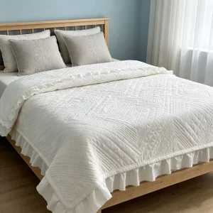Factory Price Luxury Hotel Grade Lightweight Geometric Quilt with Tassels Easy Care Home Bedroom Use for Sleep