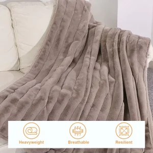 Faux Fur Blanket OEM ODM Custom Dark Brown Cozy Soft Double-Sided Faux Fur Fleece Blanket for Living Room
