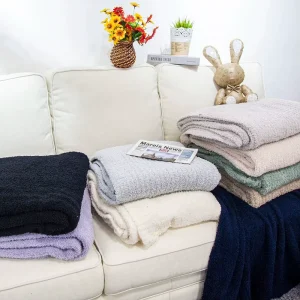 Feather Yarn Knitted Polyester Throw Blanket for Home Decoration