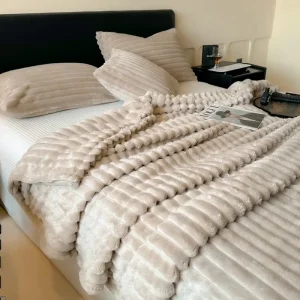 Flannel Fleece Blanket Bedding Set Single Ply Stripped Blanket Flannel Cover Thick Conditioning Blanket with Pillow Case