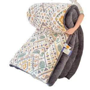 Flannel Printed Cartoon Quilt Bedding Set Queen Size Simple Style Warm Stitching Eco-Friendly Washable Polyester Hotel Home Use