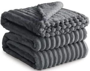 Fleece Throw Blanket for Sofa Super King Size Fluffy Grey Throws for Sofas Extra Large Soft Warm Blanket Throw for Couch